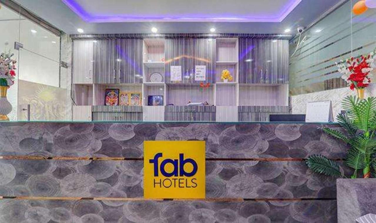 Fabexpress Ss Grand Hotel Banthra Sikandarpur Kültér fotó