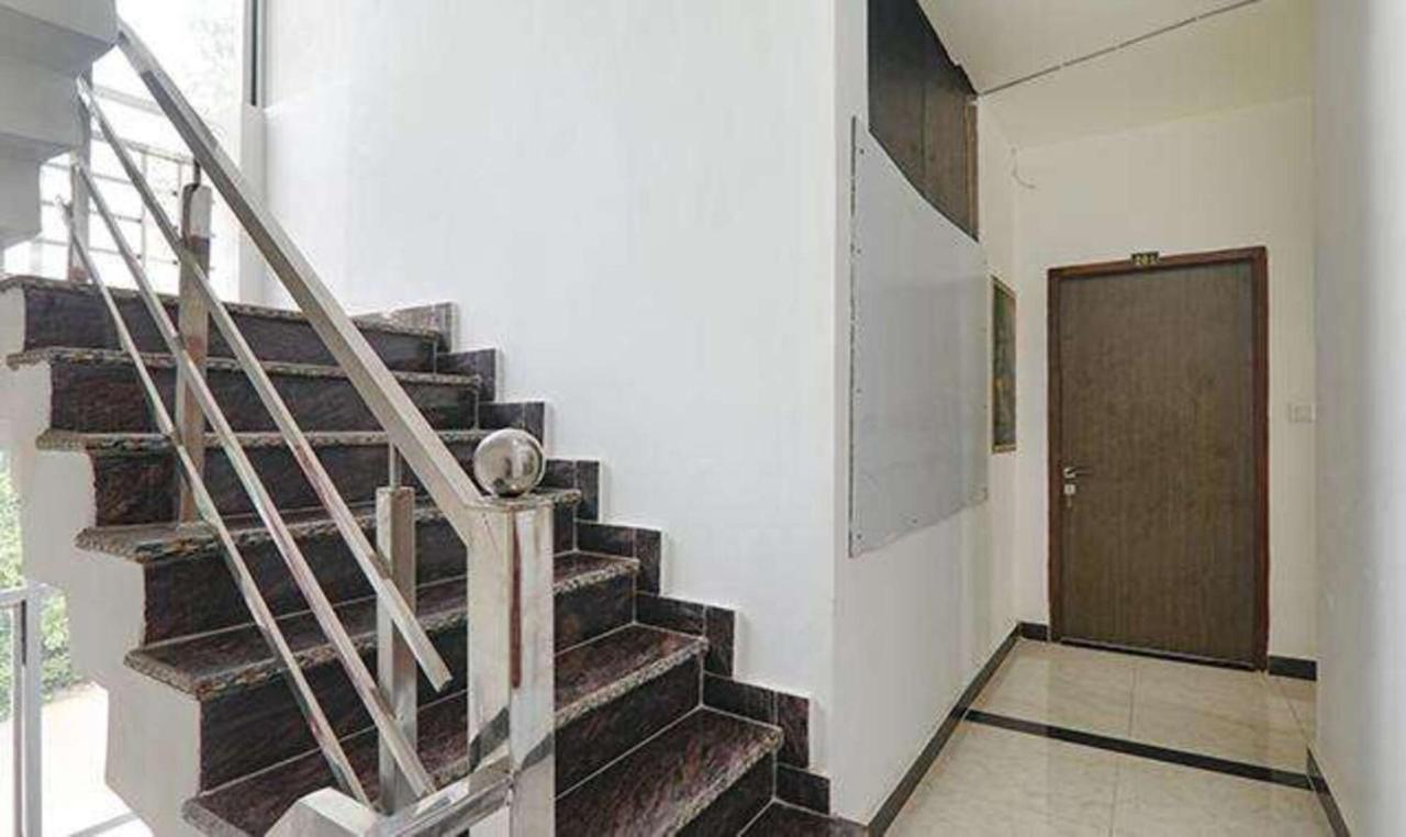Fabexpress Ss Grand Hotel Banthra Sikandarpur Kültér fotó