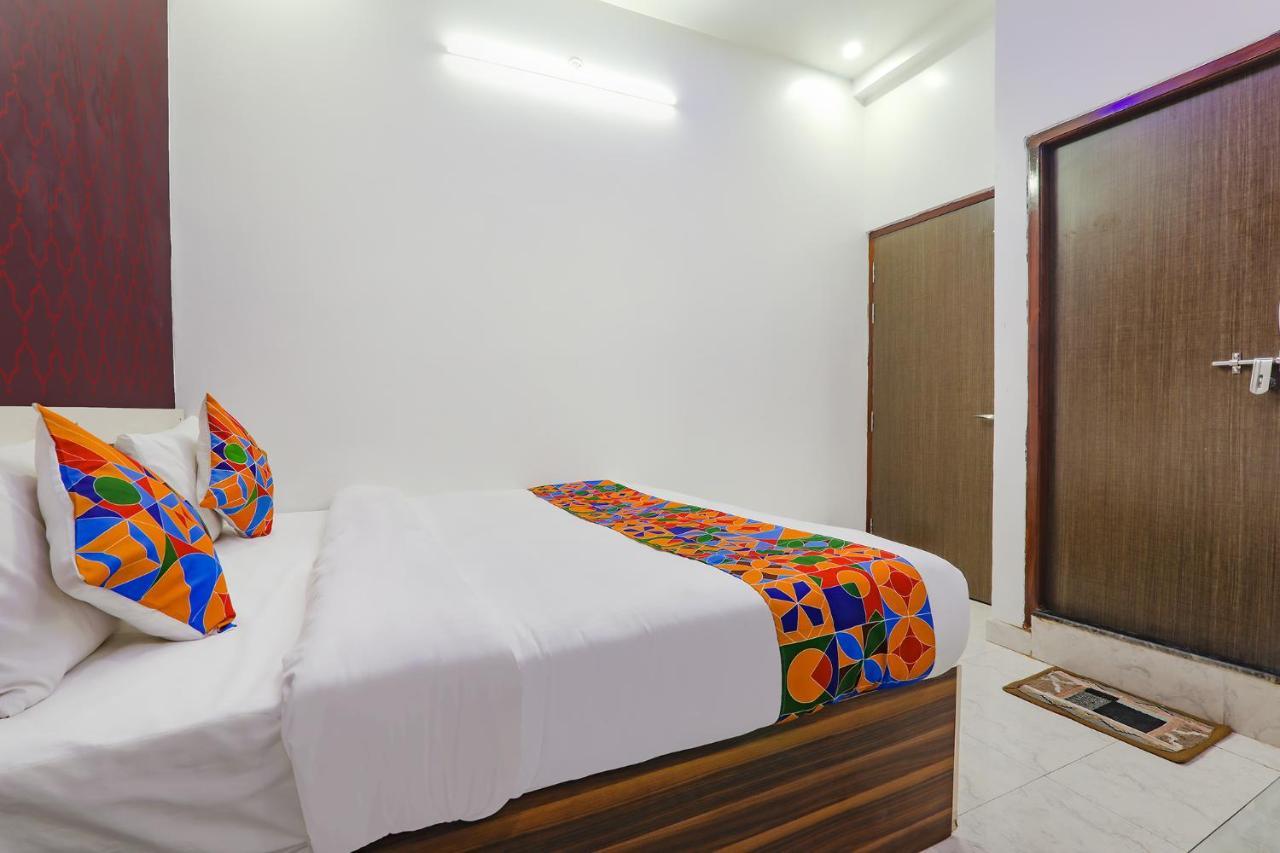 Fabexpress Ss Grand Hotel Banthra Sikandarpur Kültér fotó